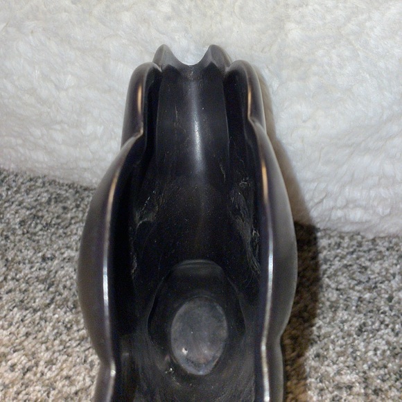 Vintage Red Wing Shell Vase.  8x8” - Picture 4 of 5